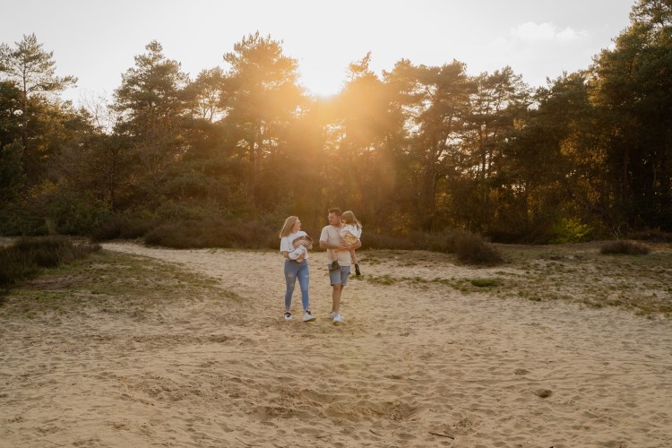 Op zoek naar een gezinsfotograaf in Antwerpen? Op zoek naar een gezinsfotograaf in Antwerpen?